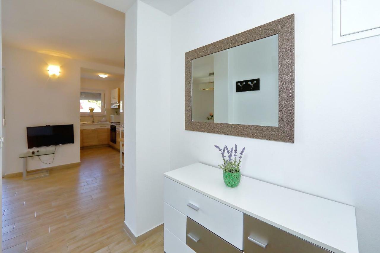 Kristina Apartment Bibinje